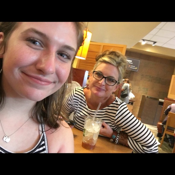 Meet your Posher, Maggie - Picture 2 of 5